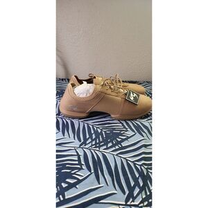 Fuego Unisex Split-Sole Dance Sneakers Latte Size 9 Women/7 Mens New Without Box